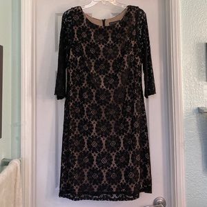 Size 12 Jessica Howard dress in excellent condition. Classy! 🖤